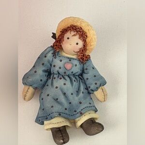VTG Enesco 1997 Patricia Hillman Rag Doll Brooch. Grannycore Timeless Cute Read